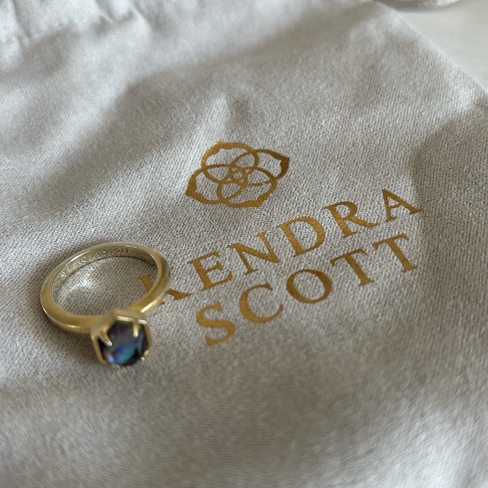 Custom Kendra Scott size 7 ring